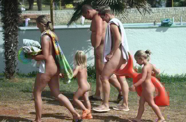 Beautiful photo gallery about nudism PureNudism Fkk outdoor profiles # 2 [純粋なヌーディズム]