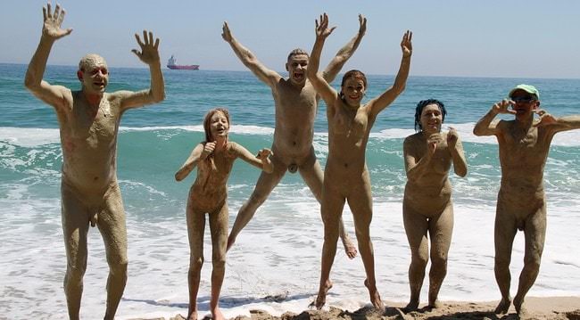 Young and adult nudists photo PureNudism  # 59 [純粋なヌーディズム]