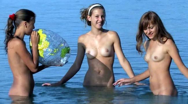 Nudism video download - Boat nudist girls [純粋なヌーディズム]