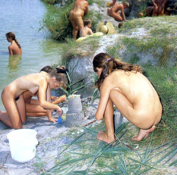 About nudists photo PureNudism vintage girls nudists photo [純粋なヌーディズム]