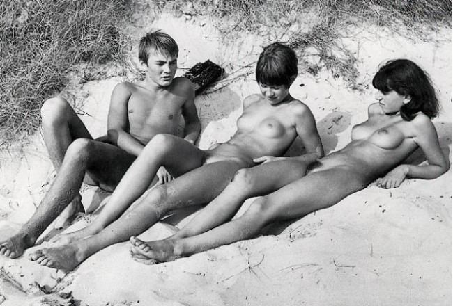 Nudism gallery PureNudism naked vintage nudists [純粋なヌーディズム]