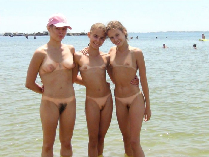 Naturists naked resting photos family nudisn photo [純粋なヌーディズム]
