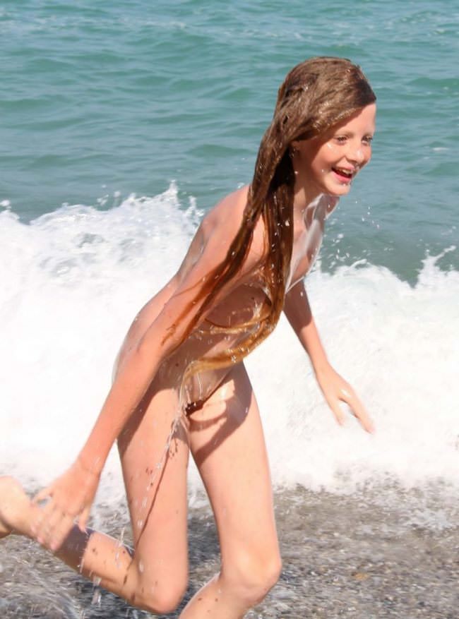 Gallery of nudist vacationers at sea [Premium Purenudism HQ] [純粋なヌーディズム]